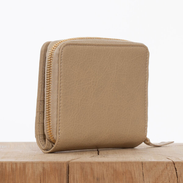 2017新作新美色バレンシアガ スーパーコピー バレンシアガ Classic Billfold Beige
